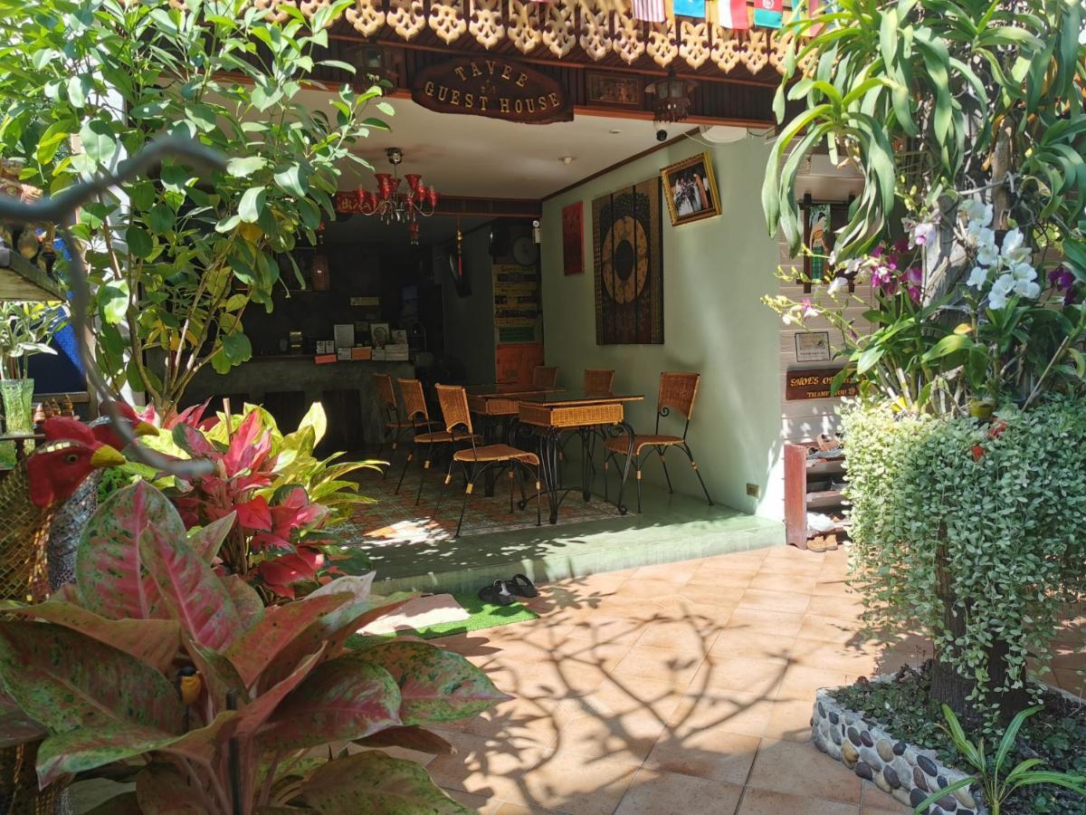 Tavee Guesthouse Банкок Екстериор снимка