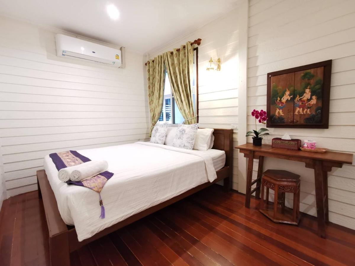 Tavee Guesthouse Банкок Екстериор снимка