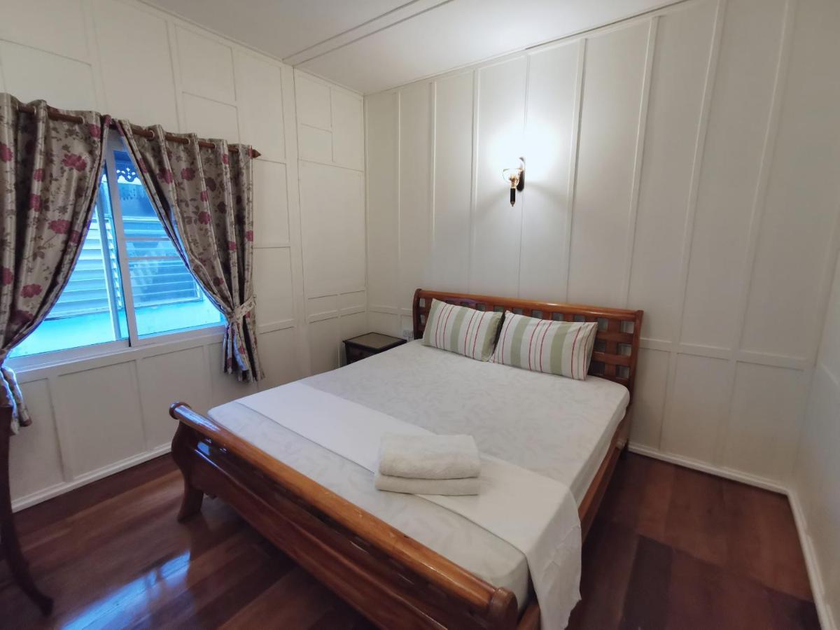 Tavee Guesthouse Банкок Екстериор снимка